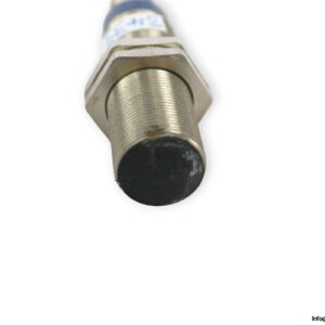 telemecanique-XS1M18PA370D-inductive-proximity-sensor-used-2