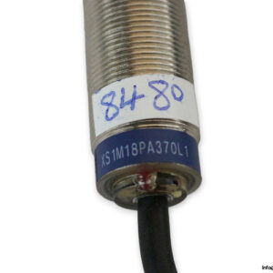 telemecanique-XS1M18PA370L1-inductive-proximity-sensor-new-4