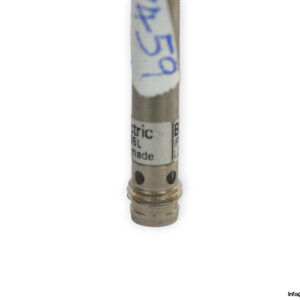 baumer-IFRM-06P1703_S35L-inductive-sensor-(used)-4