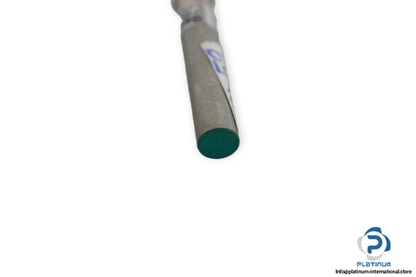 baumer-IFRM-06P1703_S35L-inductive-sensor-(used)-5