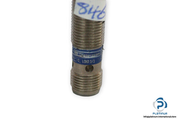 telemecanique-XS1N12PB349D-inductive-sensor-(used)-3
