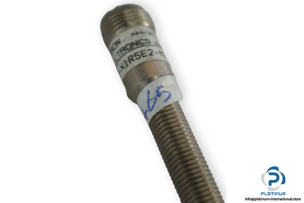 omron-OE-X1R5E2-M1-E2-proximity-sensor-(used)-3