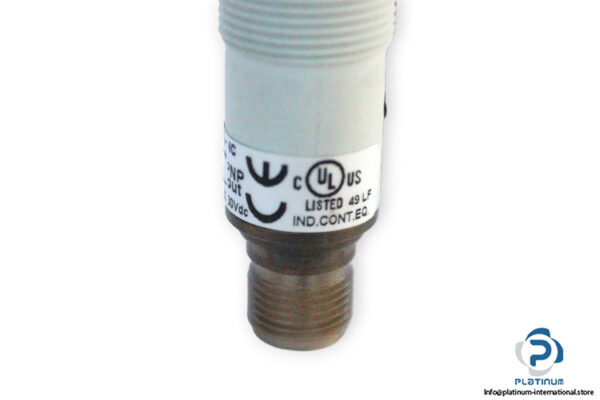 micro-detectors-SS7_0P-0E-photoelectric-diffuse-sensor-(used)-1