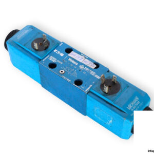 vickers-DG4V-3-2N-VM-U-H7-60-directional-control-valve-used