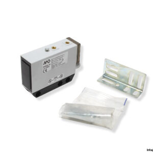 micro-detectors-RX6_00-1B-photoelectric-diffuse-reflection-sensor