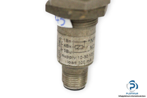 micro-detectors-SS2_AN-1H-photoelectric-diffuse-reflection-sensor-used-3