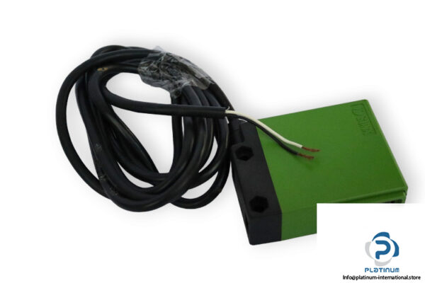 sunx-NX-51T-compact-multi-voltage-photoelectric-sensor-new