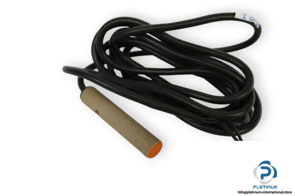 siemens-3RG4012-0KB00-inductive-proximity-switch-sensor-(used)