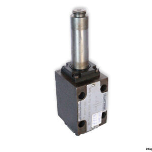 Denison-3D01-35-151-0101-00A10-D527-026-21012-solenoid-operated-directional-valve-(used)