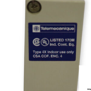 telemecanique-XUJ-M06031-photoelectric-reflex-sensor-new-3