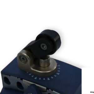 telemecanique-ZCT21G11-limit-switch-used-3