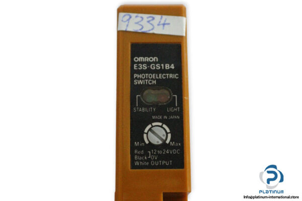 omron-E3S-GS1B4-fork-photoelectric-sensor-new-2