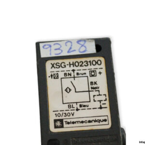 telemecanique-XSG-H023100-inductive-proximity-sensor-used-2