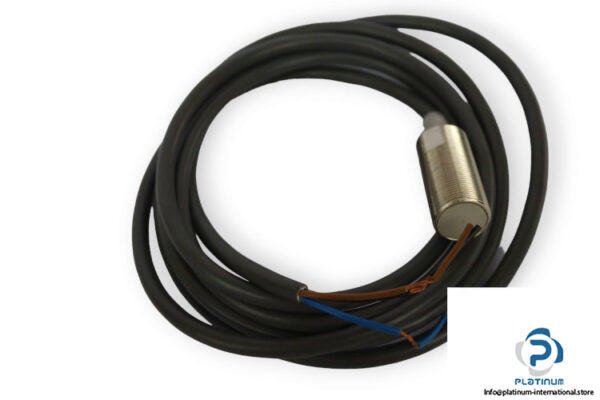 omron-E2EG-X5B2-cylindrical-proximity-sensor-(new)