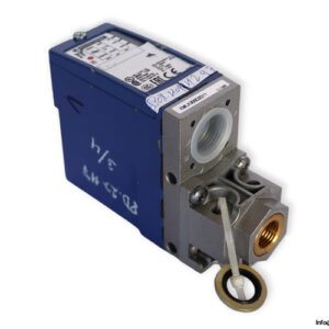 telemecanique-XMLA300D2S11-pressure-switch-(new)-(without-cartoon)