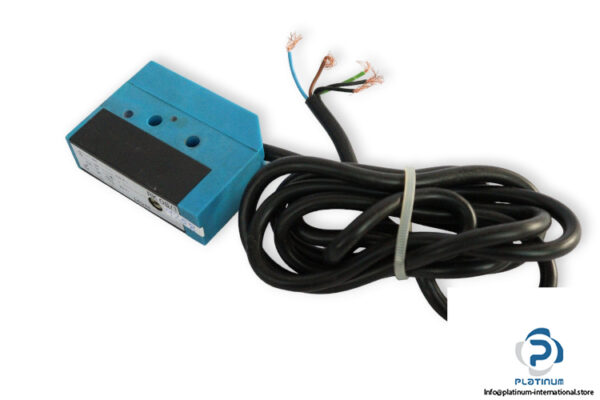 leuze-RK08_1-photoelectric-sensor-(used)