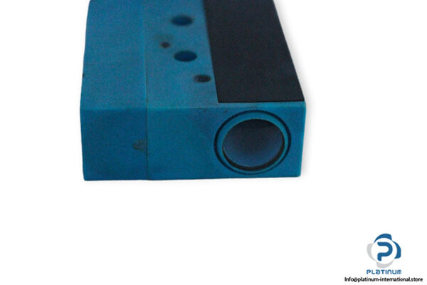leuze-RK08_1-photoelectric-sensor-(used)-2