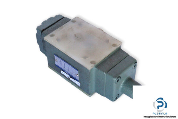 Yuken-MPA-03-2-10-pilot-operated-check-modular-valve-(used)