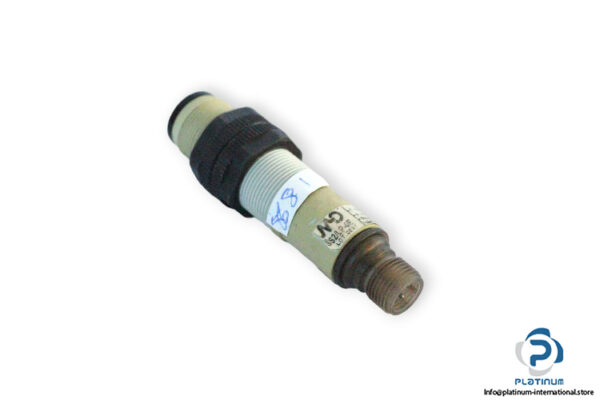 micro-detectors-SS2_LP-0E-photoelectric-diffuse-sensor-used