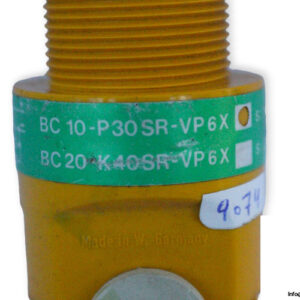 truck-BC10-P30SR-VP6X-proximity-switch-sensor-(used)-3