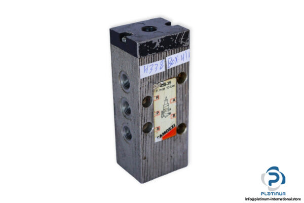 Camozzi-458-35-air-pilot-valve-(used)