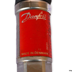 Danfoss-AKS-32-060G2003-pressure-transmitter-(used)-1