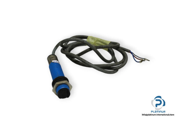 sick-VT18-532-photoelectric-sensor-(used)