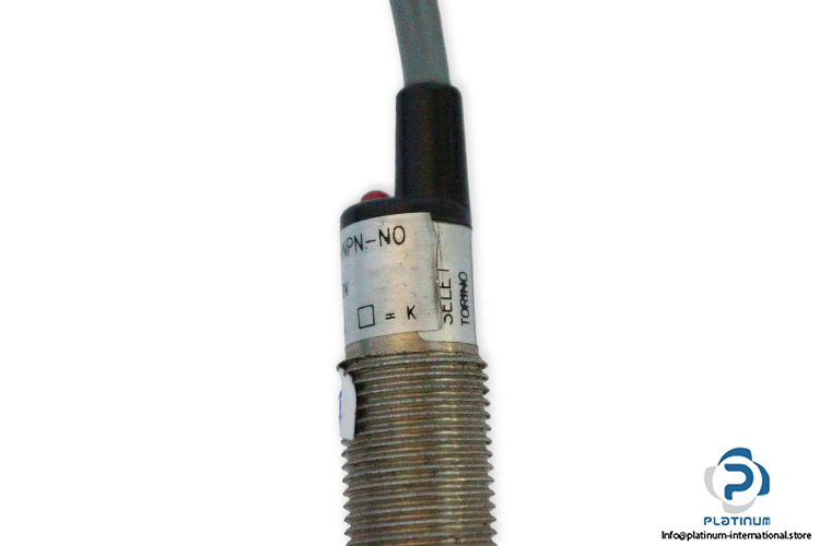 selet-BE-12-4-NPN-NO-inductive-proximity-switch-used-3