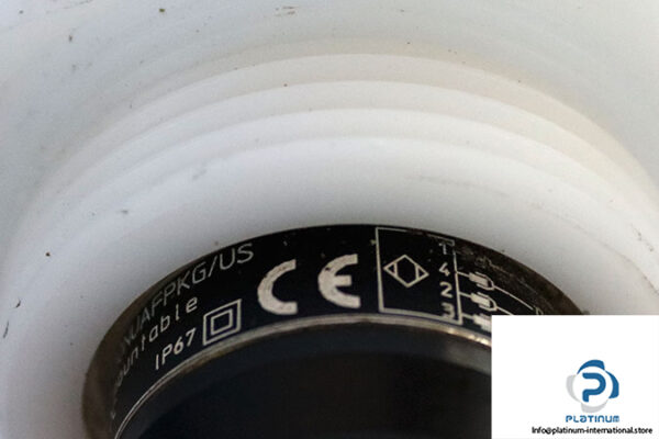 ifm-KNM30NUAFPKG_US-capacitive-level-sensor-(Used)-3
