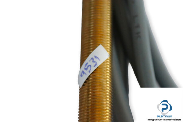 carlo-gavazzi-FSA2_S4_2MT-proximity-magnetic-sensor-new-5