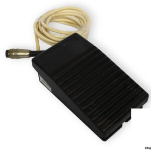 telemecanique-XPE-A111-single-foot-switch-used