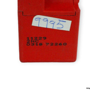 guard-master-TROJAN-T15-safety-interlock-switch-(new)-2