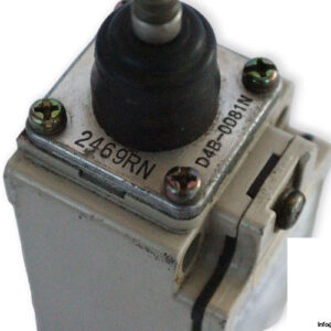 omron-D4B-1181N-safety-limit-switch-(used)-2