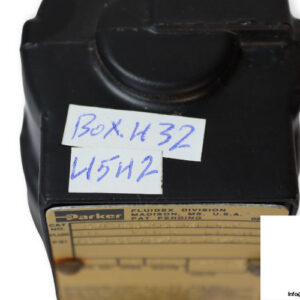 parker-04F48S2106A3FEC80-pneumatic-piston-piloted-solenoid-valve-used-2