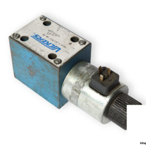 vickers-DG4V-5-2AJ-MU-H6-20-solenoid-operated-directional-valve-used