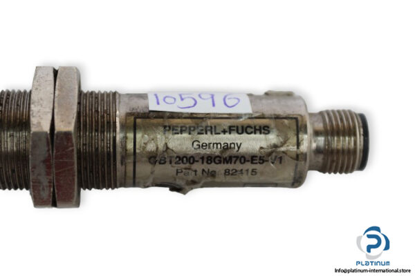 pepperl-fuchs-OBT200-18GM70-E5-V1-diffuse-sensor-(used)-2