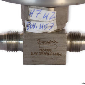 swagelok-6LVV-DPHVR4-P1-CM-2-high-pressure-diaphragm-valve-used-2