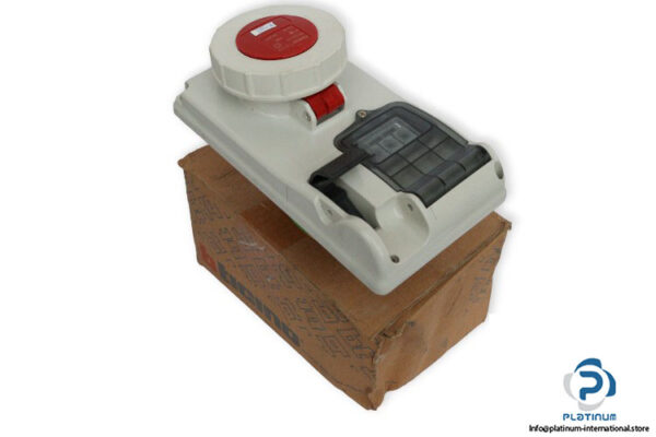 bticino-CBC332-53-compact-interlocked-panel-socket-(new)