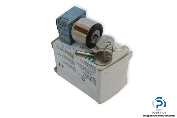 siemens-3SB3-500-4AD11-keyed-selector-switch-(new)