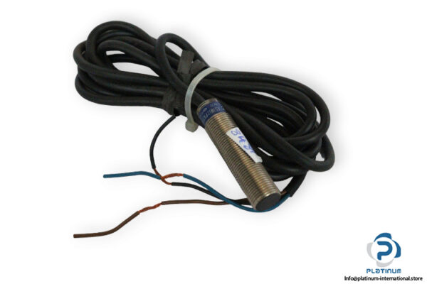 telemecanique-XS1M12PA370-inductive-sensor-new