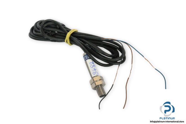 telemecanique-XS608B1NBL2-inductive-proximity-sensor-new