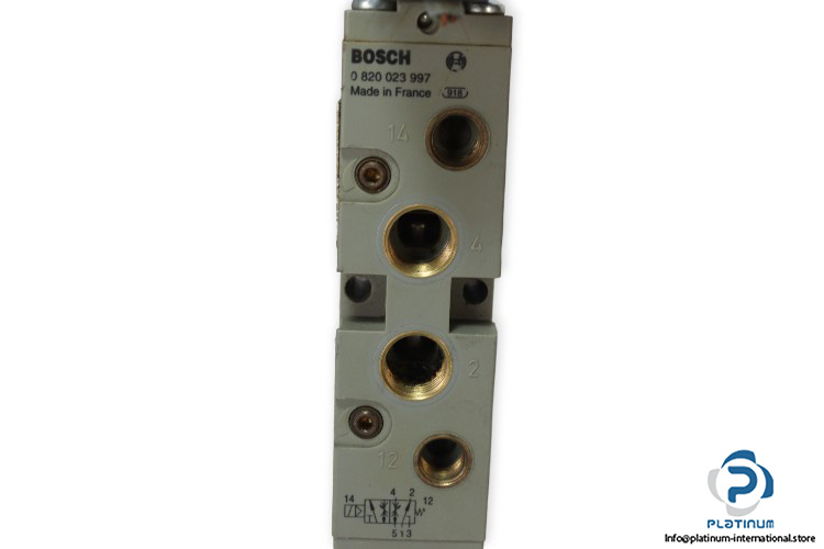 bosch-0-820-023-997-single-solenoid-valve-used-2