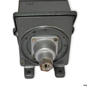 ue-F402-pressure-switch-used-2