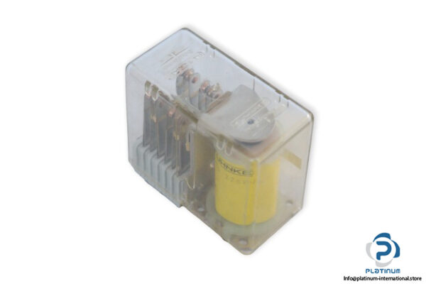 kuhnke-IA4-220V-DC-industrial-switching-relay-(used)