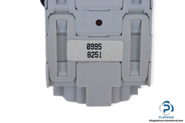 sprecher-schuh-LA-2-12-8251-cam-switch-body-(New)-3