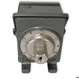 ue-J402-552-pressure-switch-used-2