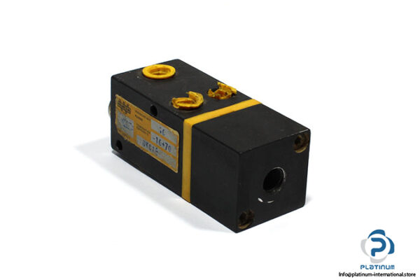 waircom-UKCA8-air-pilot-valve