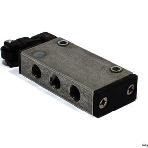 rexroth-0-820-403-002-roller-lever-valve-used-1