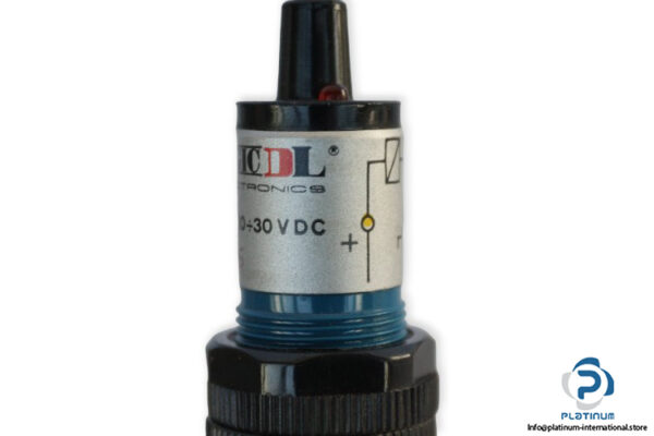 datalogic-RC-01-S-retroreflective-sensor-(New)-3