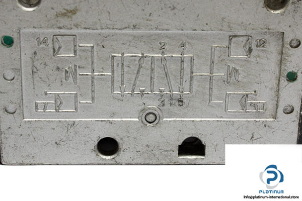 univer-ac-8100-air-pilot-valve-3